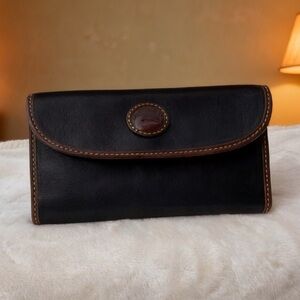 Vintage Dooney & Bourke Black soft Leather Wallet with Red Interior
